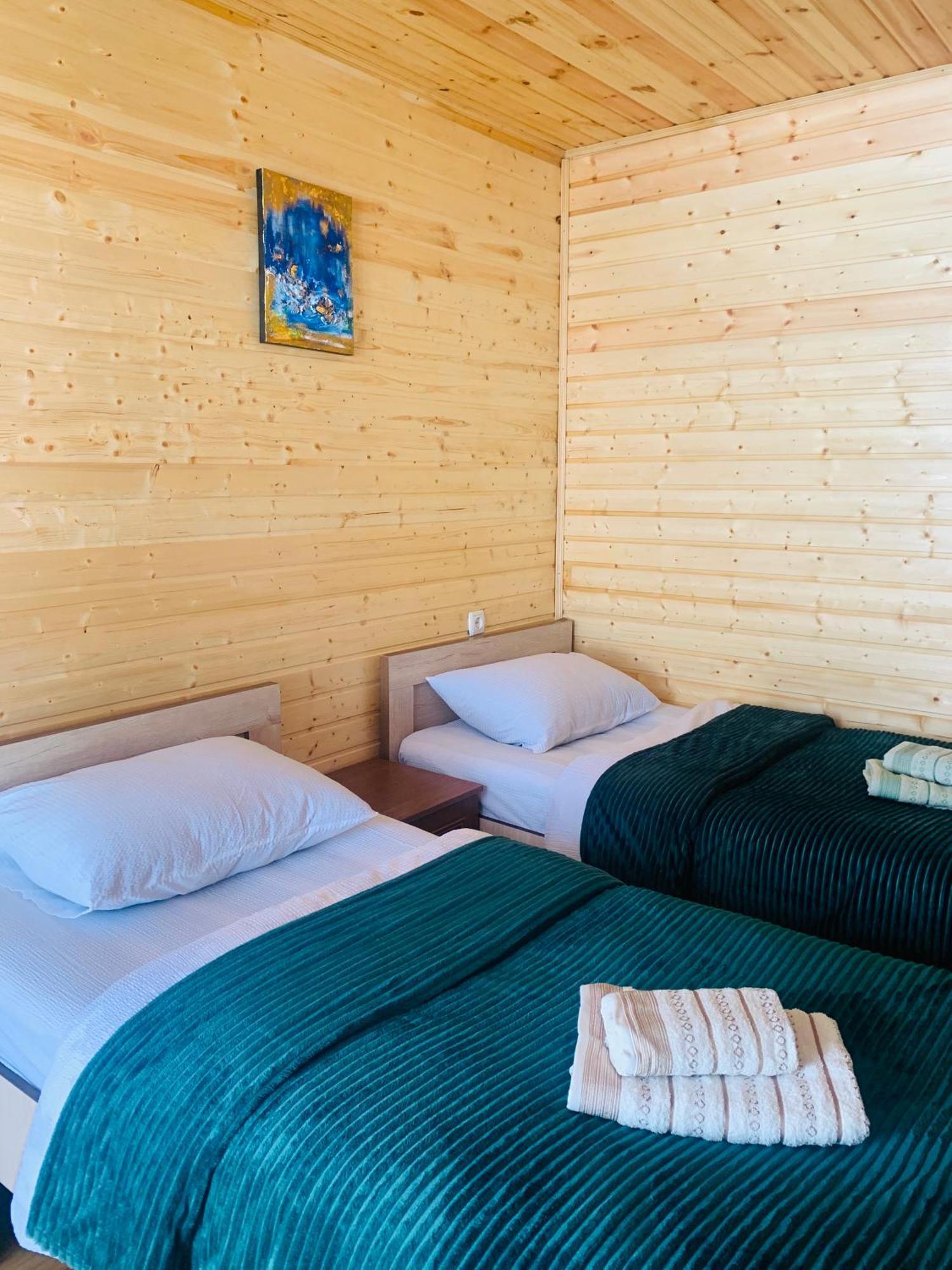 Guesthouse Nene Местия Экстерьер фото